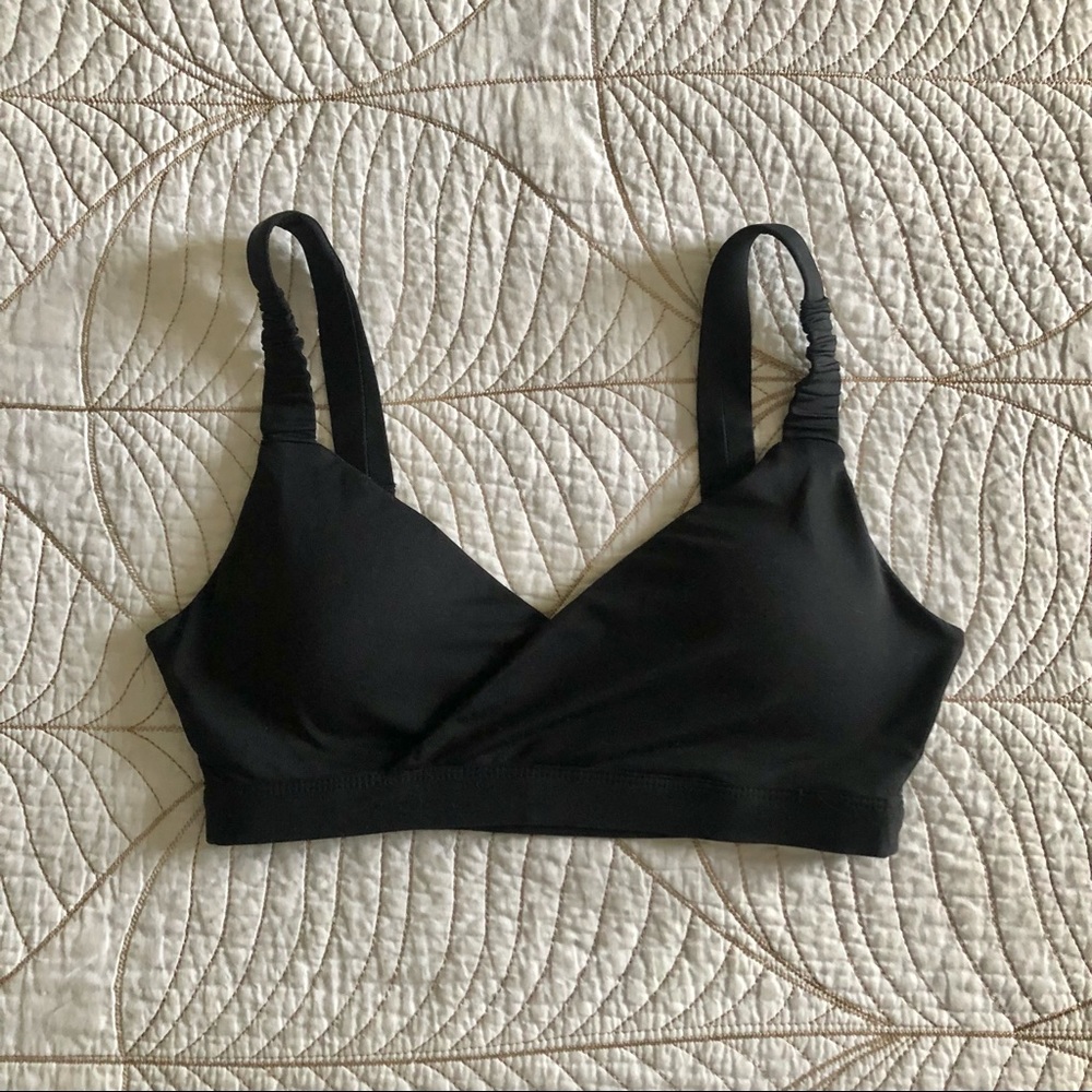 Like-New FABLETICS Black “Lilac” Sports Bra